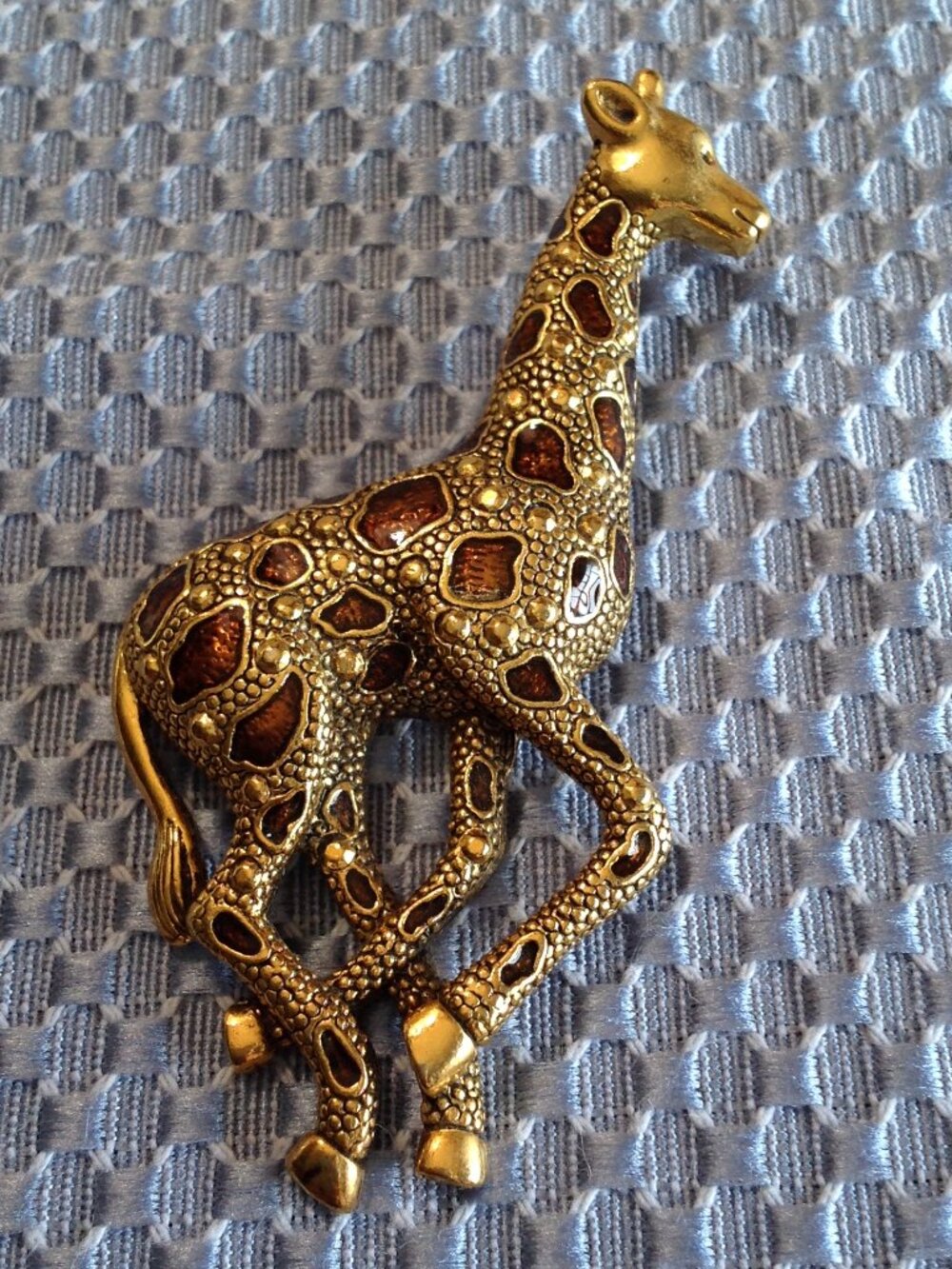 Vintage KC Kenneth Cole Giraffe Gold Tone Metal Brown Enamel Brooch Pin